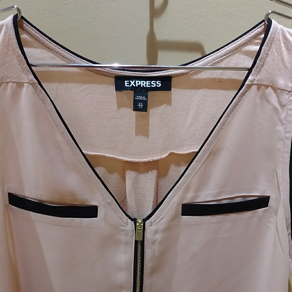 Express Top - Picture 3 of 3